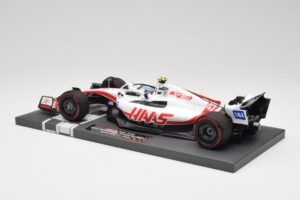 Haas VF-22 #47 M. Schumacher British GP 2022 Minichamps 1:18 117221047 Resin — photo 5 of 7