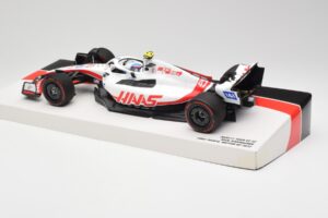 Haas VF-22 #47 M. Schumacher British GP Points 2022 Minichamps 1:18 147221047 Diecast — photo 5 of 6
