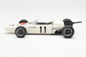 Honda RA272 #11 R. Ginther Mexican Grand Prix 1965 AUTOart 1:18 86597 Diecast — photo 4 of 8