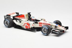 Honda Racing Team RA106 #12 J. Button F1 2006 Minichamps 1:18 100060012 Diecast — photo 4 of 6