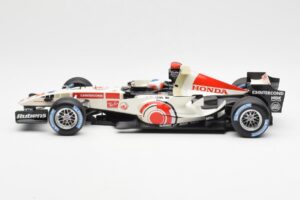 Honda Racing Team RA106 #11 R. Barrichello F1 2006 Minichamps 1:18 100060011 Diecast — photo 3 of 6