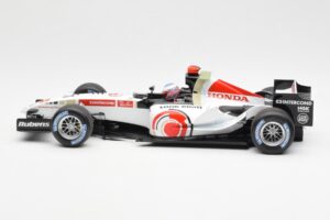 Honda RA106 Honda Racing Team R. Barrichello F1 Showcar 2006 Minichamps 1:18 08MF1-06B-CRB18 Diecast — photo 3 of 6
