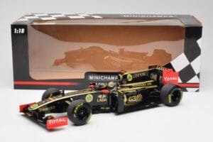 Lotus Renault GP R31 #10 B. Senna F1 2011 Minichamps 1:18 150110079-C1 Diecast — photo 7 of 7
