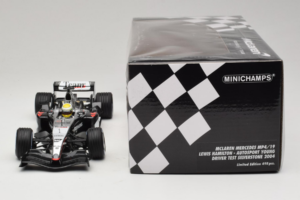 McLaren MP4/19 Mercedes L. Hamilton Autosport Young Driver Test Silverstone 2004 Minichamps 1:18 530044418 Diecast — photo 6 of 7