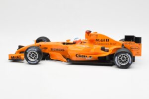 McLaren MP4-20 Mercedes G. Paffett Interim Test Car 2006 Minichamps 1:18 530061895 Diecast — photo 3 of 6