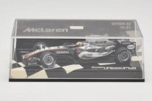 McLaren Mercedes MP4-20 #10 J-P. Montoya Race Car 2005 Minichamps 1:43 530054310 Diecast — photo 5 of 5