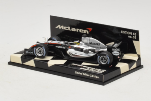 McLaren MP4-20 Mercedes P. de la Rosa F1 2005 Minichamps 1:43 530054315 Diecast — photo 3 of 5