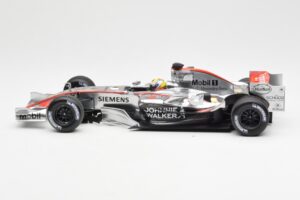 McLaren Mercedes MP4-21 #4 J.P. Montoya F1 2006 Minichamps 1:18 530061804 Diecast — photo 3 of 6