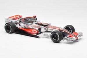 McLaren MP4-21 Mercedes #4 J-P. Montoya Showcar 2006 Minichamps 1:18 MONTOYA002 Diecast — photo 4 of 6