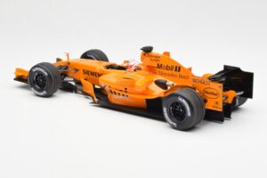 McLaren MP4-21 Mercedes #3 K. Raikkonen Interim Livery 2006 Minichamps 1:18 530061873 Diecast — photo 5 of 6