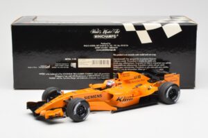 McLaren MP4-21 Mercedes #3 K. Raikkonen Interim Livery 2006 Minichamps 1:18 530061873 Diecast — photo 6 of 6
