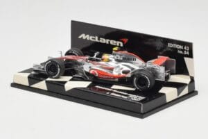 McLaren Mercedes MP4-22 #2 L. Hamilton Race Car 2007 Minichamps 1:43 530074302 Diecast — photo 3 of 5