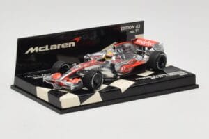 McLaren Mercedes MP4-23 #22 L. Hamilton Race Car 2008 Minichamps 1:43 530084322 Diecast — photo 2 of 5