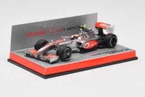 McLaren Mercedes MP4-24 #2 H. Kovalainen Race Car 2009 Minichamps 1:43 503094302 Diecast — photo 2 of 5
