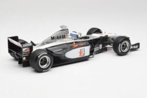 McLaren MP4/13 #8 M. Hakkinen F1 World Champion 1998 Minichamps 1:18 18690008 Diecast — photo 2 of 7