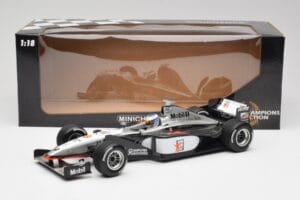 McLaren MP4/13 #8 M. Hakkinen F1 World Champion 1998 Minichamps 1:18 18690008 Diecast — photo 6 of 7