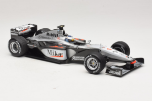 McLaren MP4-15 #1 M. Hakkinen F1 2000 Minichamps 1:18 B66962117 Diecast — photo 4 of 6