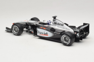 McLaren MP4-16 Mercedes #3 D. Coulthard F1 2001 Hot Wheels 1:18 50199 Diecast — photo 5 of 6