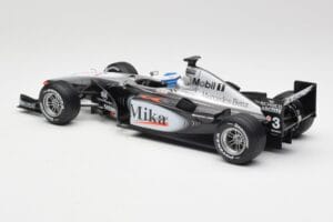 McLaren MP4-16 #4 M. Häkkinen F1 2001 Hot Wheels 1:18 50198 Diecast — photo 5 of 6