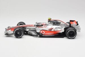 McLaren MP4-22 #2 L. Hamilton Canadian GP Winner 2007 Minichamps 1:18 530071822 Diecast — photo 3 of 6