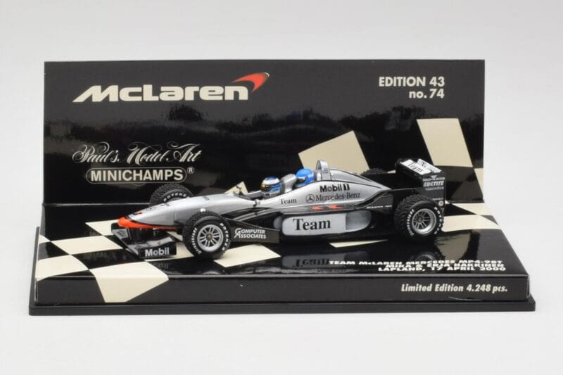 McLaren MP4/98T 2-Seater M. Hakkinen / E. Hakkinen F1 2000 Minichamps 1:43 530984378 Diecast