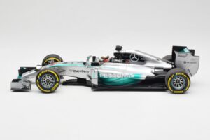 Mercedes AMG Petronas W05 #44 L. Hamilton F1 World Champion 2014 Minichamps 1:18 186140044 Diecast — photo 3 of 7