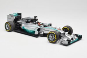 Mercedes AMG Petronas W05 #44 L. Hamilton F1 World Champion 2014 Minichamps 1:18 186140044 Diecast — photo 4 of 7