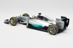 Mercedes AMG Petronas W05 #44 L. Hamilton F1 World Champion 2014 Minichamps 1:18 186140044 Diecast — photo 5 of 7
