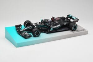 Mercedes AMG Petronas W11 #44 L. Hamilton Winner British GP 2020 Minichamps 1:18 113200444 Diecast — photo 2 of 7