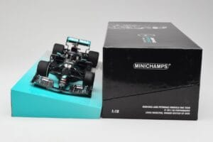 Mercedes AMG Petronas W11 #44 L. Hamilton Winner British GP 2020 Minichamps 1:18 113200444 Diecast — photo 6 of 7