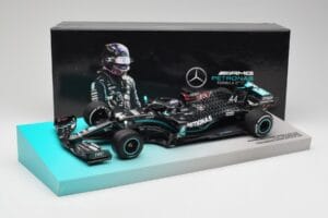 Mercedes AMG Petronas W11 #44 L. Hamilton Winner British GP 2020 Minichamps 1:18 113200444 Diecast — photo 7 of 7