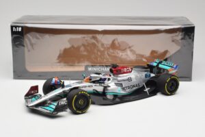 Mercedes AMG W13 E Performance Petronas #63 G. Russell Miami GP 2022 Minichamps 1:18 110220563 Diecast — photo 7 of 7