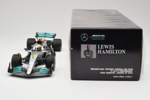Mercedes AMG W13 E Performance Petronas #44 L. Hamilton Spanish GP 2022 Minichamps 1:18 110220044 Diecast — photo 6 of 7
