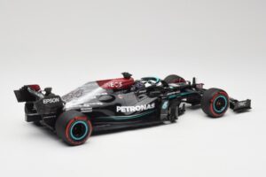 Mercedes AMG W12 Petronas #44 L. Hamilton Spanish GP 100th Pole 2021 Minichamps 1:18 110210444 Resin — photo 2 of 7