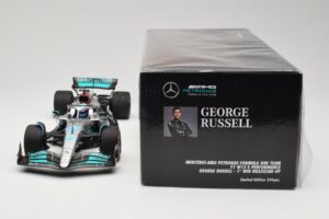 Mercedes AMG W13 E Performance Petronas #63 G. Russell Brazilian GP 1st Win 2022 Minichamps 1:18 110222163 Resin — photo 6 of 7
