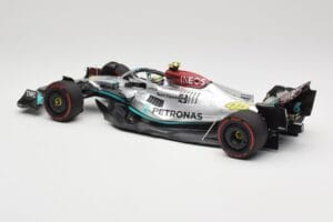 Mercedes AMG W13 E Performance Petronas #44 L. Hamilton Brazilian GP 2022 Minichamps 1:18 110222144 Resin — photo 5 of 7