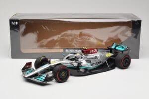 Mercedes AMG W13 E Performance Petronas #44 L. Hamilton Brazilian GP 2022 Minichamps 1:18 110222144 Resin — photo 7 of 7
