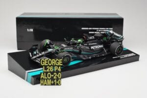 Mercedes AMG W14 E Performance Petronas #63 G. Russell Bahrain GP 2023 Minichamps 1:18 113230163 Resin — photo 7 of 7