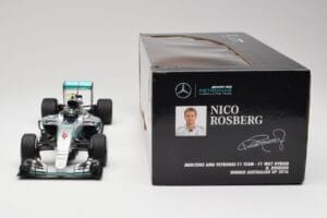 Mercedes AMG W07 #6 N. Rosberg Australia GP Winner 2016 Minichamps 1:18 110160006 Diecast — photo 7 of 7