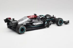 Mercedes AMG W12 #44 L. Hamilton Bahrain GP 2021 Minichamps 1:18 110210144 Diecast — photo 2 of 7