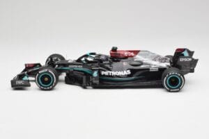 Mercedes AMG W12 #44 L. Hamilton Bahrain GP 2021 Minichamps 1:18 110210144 Diecast — photo 3 of 7