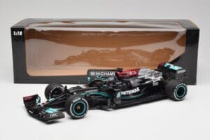 Mercedes AMG W12 #44 L. Hamilton Bahrain GP 2021 Minichamps 1:18 110210144 Diecast — photo 6 of 7