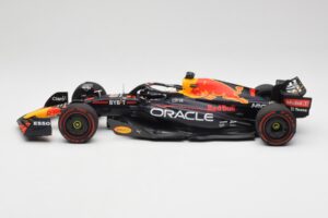 Oracle Red Bull Racing RB18 #1 M. Verstappen Winner Belgian GP 2022 Minichamps 1:18 110221401 Diecast — photo 5 of 7