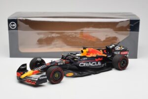 Oracle Red Bull Racing RB18 #1 M. Verstappen Winner Belgian GP 2022 Minichamps 1:18 110221401 Diecast — photo 7 of 7