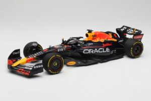 Oracle Red Bull Racing RB18 #1 M. Verstappen Winner Italian GP 2022 Minichamps 1:18 110221601 Diecast