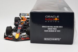 Oracle Red Bull Racing RB18 #11 S. Perez Saudi Arabian GP 2022 Minichamps 1:18 110220011 Diecast — photo 6 of 7