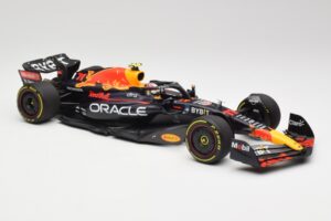 Oracle Red Bull Racing RB18 #11 S. Perez Abu Dhabi GP 2022 Minichamps 1:18 110222211 Diecast — photo 4 of 7