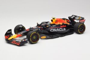 Oracle Red Bull Racing RB18 #11 S. Perez Abu Dhabi GP 2022 Minichamps 1:18 110222211 Diecast