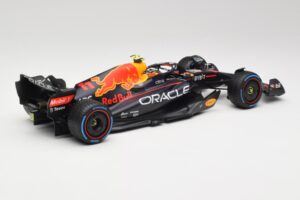 Oracle Red Bull Racing RB18 #11 S. Perez Monaco GP Winner Rain Tyre Version 2022 Minichamps 1:18 110222711 Diecast — photo 2 of 7