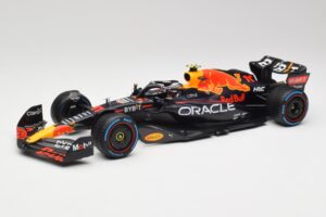 Oracle Red Bull Racing RB18 #11 S. Perez Monaco GP Winner Rain Tyre Version 2022 Minichamps 1:18 110222711 Diecast